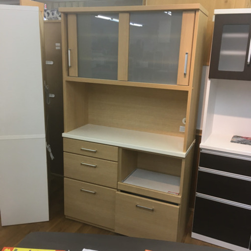 S111 NITORI キッチンボード、食器棚、幅105cm 高さ180cm