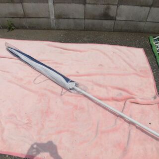 JM11762)ビーチパラソル 直径：約190cm 高さ：約190cm 青×白 中古品【取りに来られる方限定】の画像