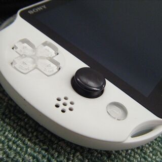 ソニー　PSVITA　PCH-2000　中古品　本体+ケースの画像