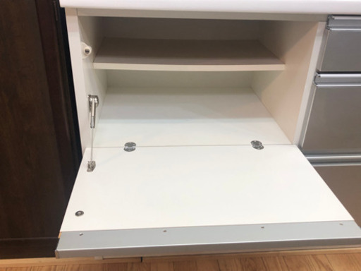 【リサイクルサービス八光　田上店　配達・設置OK】大川家具　クロト大型食器棚　エナメルホワイト&シルバー