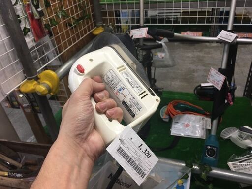 パナソニック　芝カッター　EY2001DX【中古品】