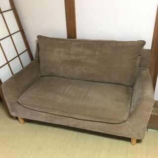 二人掛けソファ③（茶色)格安で差し上げます。先着順ではありません。