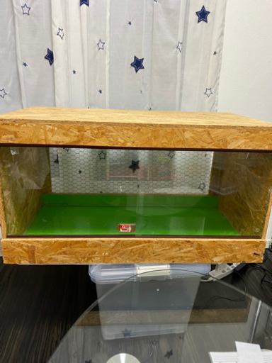 爬虫類ケージ