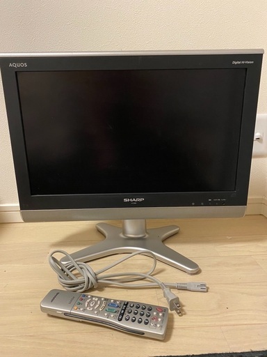 テレビ　シャープ20V型