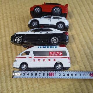 車のおもちゃの画像