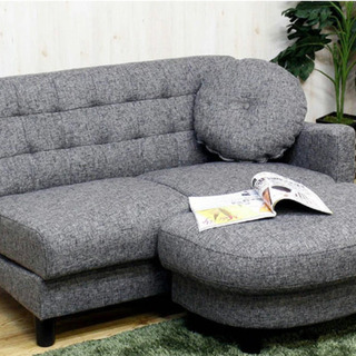 かわいいソファです、クッションも上げますわ。の画像