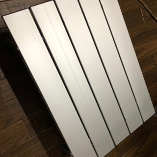 【新品】アウトドア テーブル シルバーの画像
