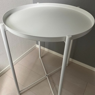 サイドテーブルの画像