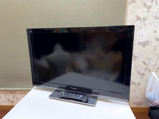 液晶テレビ　Panasonic TH-L32X33-K 2011年製　32V　ブラック　VIErA エコナビ