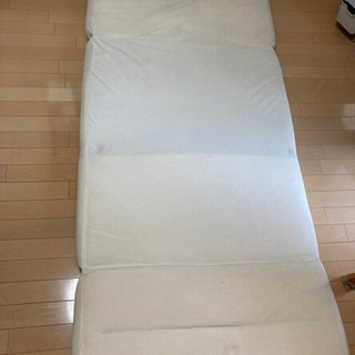 リクライニング　ソファー　ベッドの画像