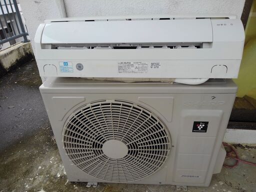 シャープ５．６K　18畳用　２０１９年　　８万円税込み