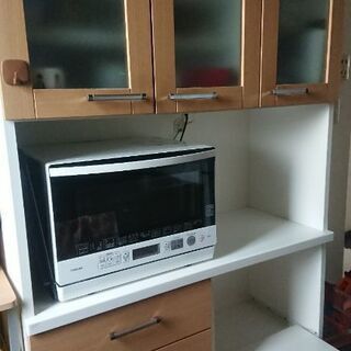 食器棚の画像
