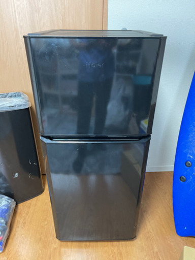 121L冷蔵庫　ブラック　Haier