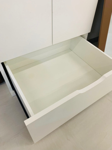 ワードローブ入荷です。