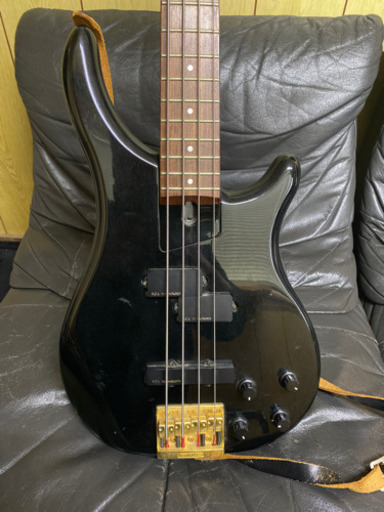 フェルナンデスベース