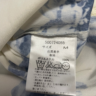 one wayオフショルトップスの画像