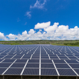 無料の寮でお金を貯めよう😆💪太陽光発電の施工❗️