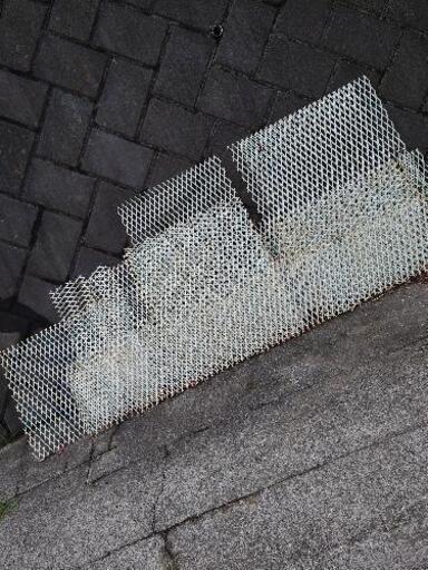塗装済み鉄 網状 スクラップ