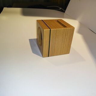 スマホ用置くだけスピーカーの画像