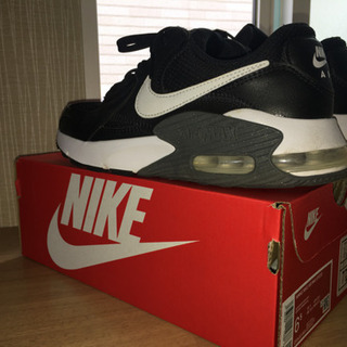 NIKE AIR EXCEE 23.5