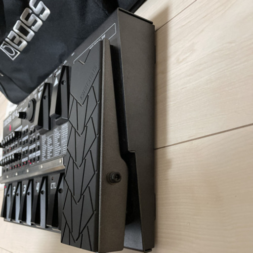 【美品、動作確認済、室内使用】BOSS GT-8 ギター　マルチエフェクター