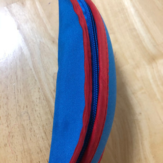 収納できるお食事エプロンの画像