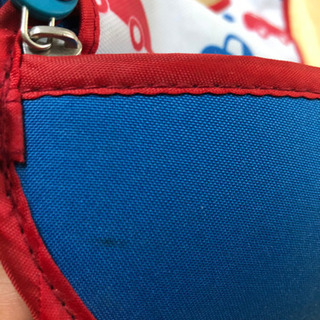 収納できるお食事エプロンの画像