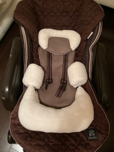 コンビ　ネムリラ　AUTO SWING  おやすみダッコプラス　エッグショック