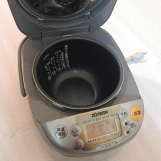 【取引中】 ZOJIRUSHI 炊飯器の画像