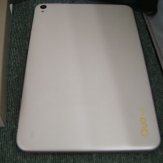 AU　タブレット　QZ10　※通電時、画面に線あり　中古品の画像