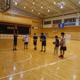 バスケットスクール学生スタッフ募集！の画像