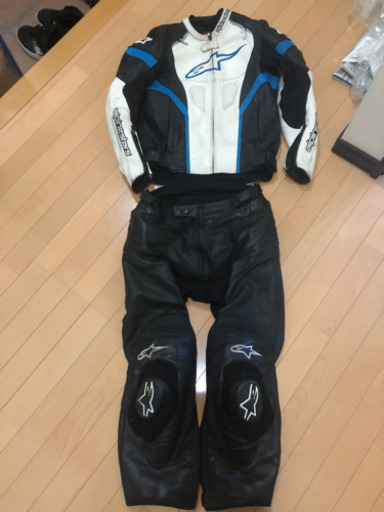 アルパインスターズ　セパレートツナギ