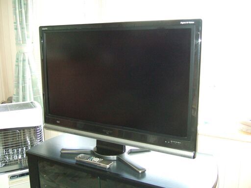 ゲーム専用などに　「液晶のシャープ！」37型テレビです。