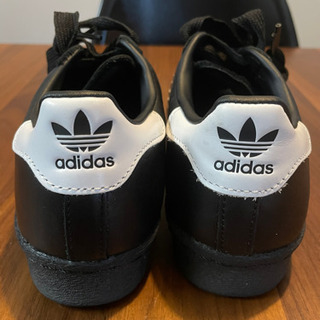 【極美品】アディダス adidas スーパースター 黒×白 22cmの画像