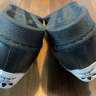 【極美品】アディダス adidas スーパースター 黒×白 22cmの画像