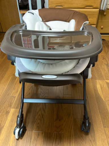 お話し中　お値下げ　ほぼ新品　コンビ　ネムリラオート