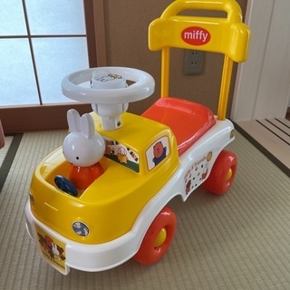 ミッフィ 車