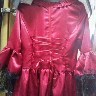 お姫様ごっこできるドレスの画像