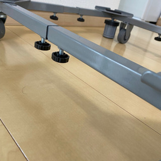 キャスター付き　洗濯機置き台の画像