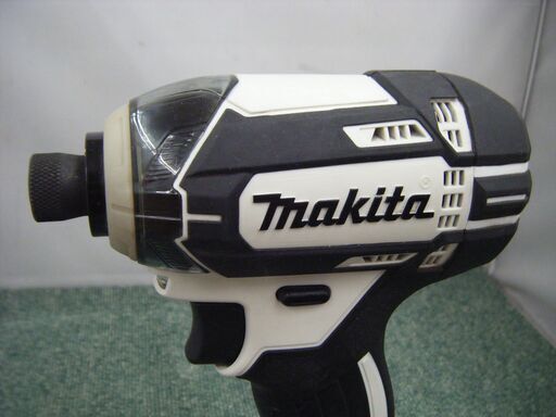 マキタ　TD138DRFXW　インパクトドライバ　フルセット