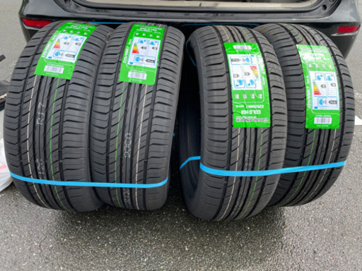 新品タイヤ4本　　225/55R17