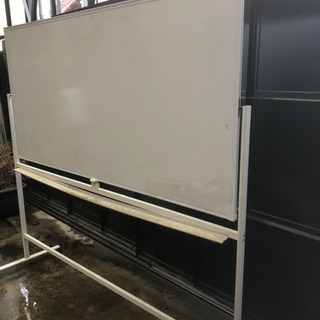 値下げ！ 須磨海浜  ホワイトボード　脚付き　格安　引取ok  早い者勝ちの画像