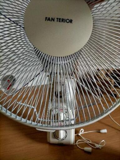 壁掛け扇風機