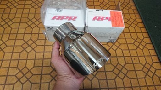 APR製 マフラーカッター テールエンド 4ケ有り　APR　stageⅢエンブレムサービス
