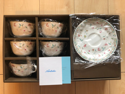 Noritakeカップ&ソーサー/NARUMIプレート