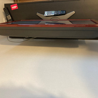 テレビ32型（アクオス）とDVDデッキのセット　どちらもシャープ製の画像