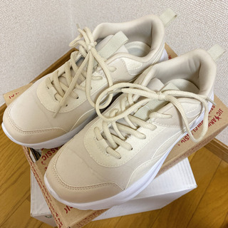 【洗濯済】しまむら　mumu 厚底スニーカー　厚底シューズ　軽量スニーカー　軽量シューズの画像