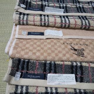 最終値下げ　未使用品　BURBERRYバスタオル2枚＋フェイスタオル3セットの画像