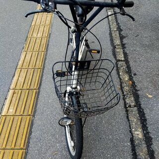【コロナ対策商品!旧鹿児島市内送料無料!!!着払い対応可能!】【リサイクルショップスターズ鹿大店】6段変速　自転車　かご付きの画像