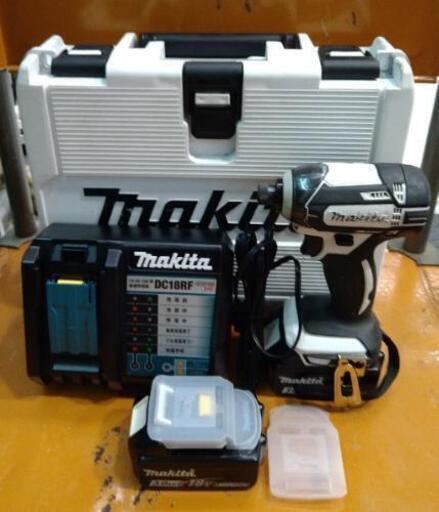 マキタ　充電式インパクトドライバ　TD149DRFXW  18V  3.0Ah  バッテリー2個付